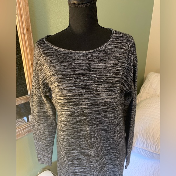 Ellen Tracy black & white knit long top blouse sweater tunic Large - Picture 14 of 15